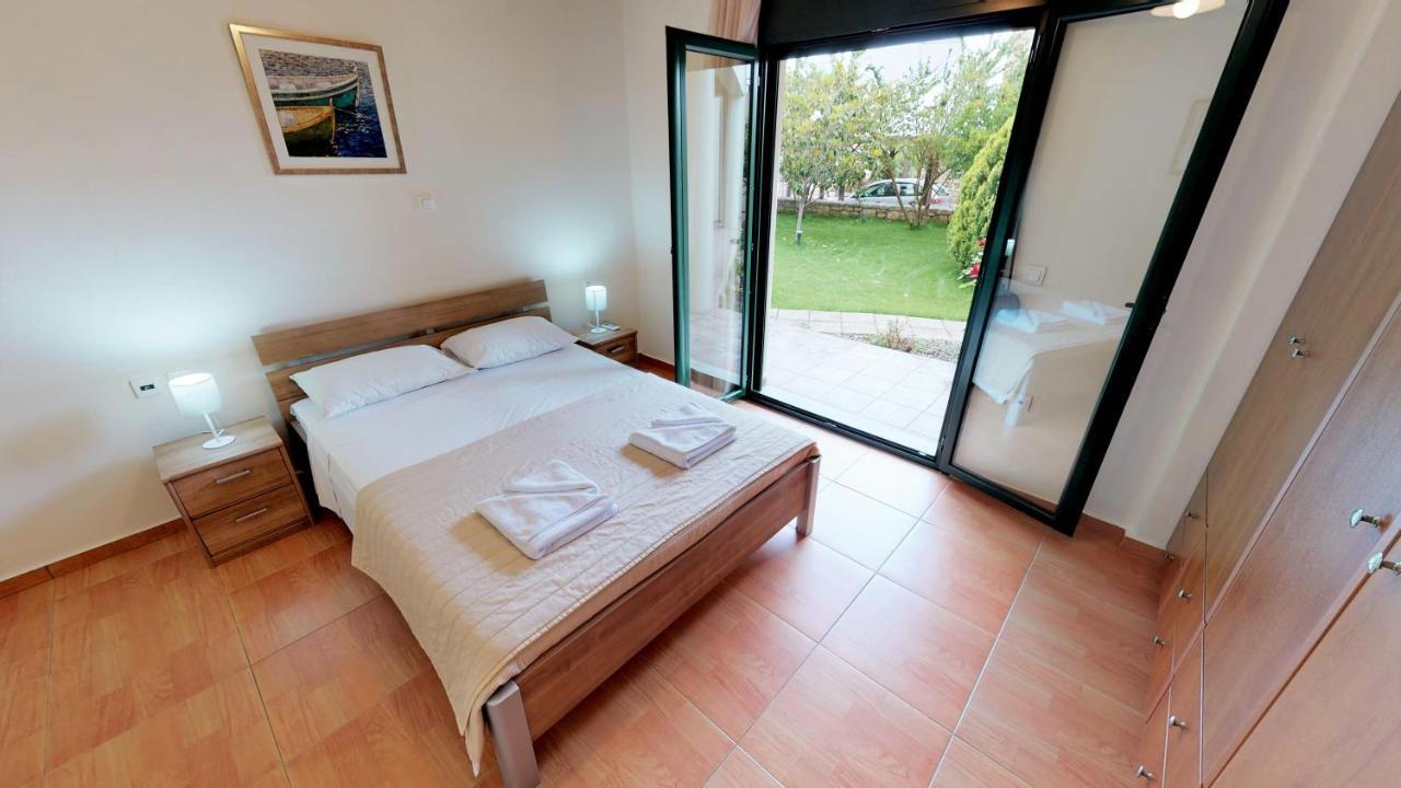 Holiday home Athina Asproulianoi